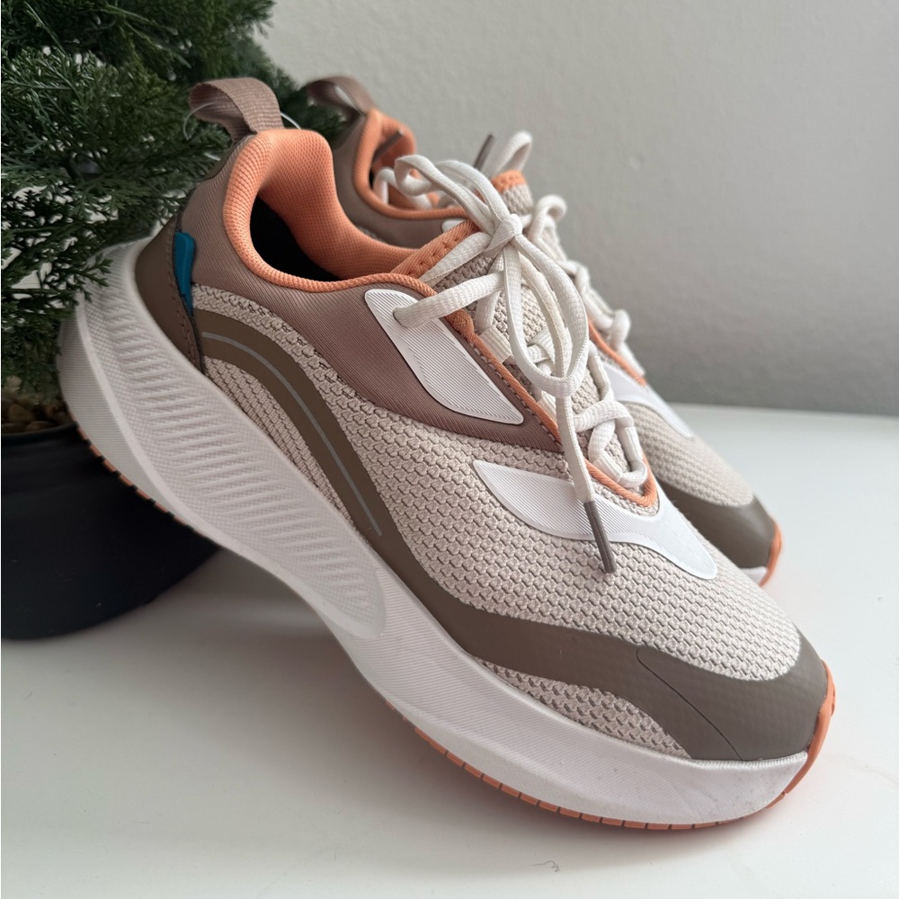 Vessi Women size 6.5  Cream, Peach & Taupe Knit Lace-Up Sneakers